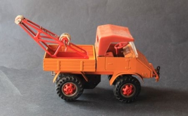 CKO Kellermann Mercedes-Benz Unimog Towing Truck 1965 tinmodel with frictiondirve (9004)